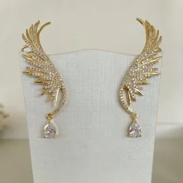 Brinco Ear Cuff Asa Cravejada