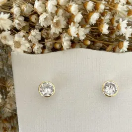 Brinco Ponto de Luz Com Fio Dourado