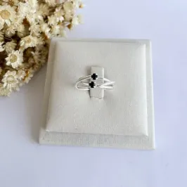 Anel Entrelaço 2 Zirconias Negras