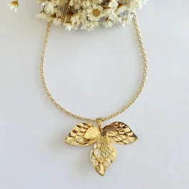 Colar Flor Sobreposta