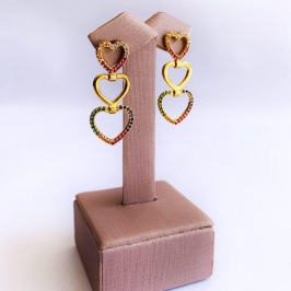 Brinco Tres Corações Cravejados