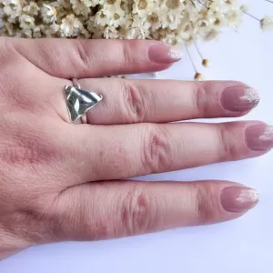 Anel Triangulo Martelado