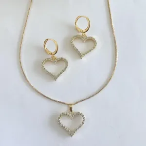 Conjunto Coração Vazado Cristal