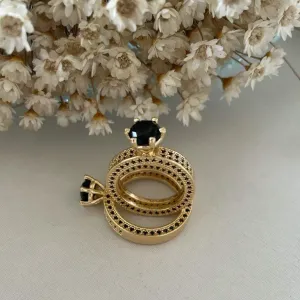 Anel Solitario Cravejado