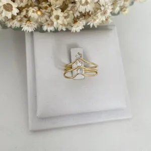 Anel V com Três Zirconias