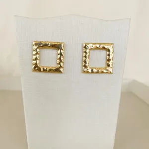 Brinco Quadrado Martelado