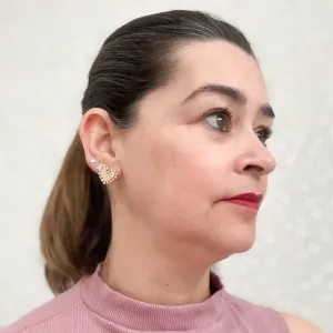 Brinco Coração com Pontos de Zirconias