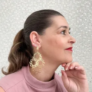 Brinco Arabesco Base Gota com 4 Circulos