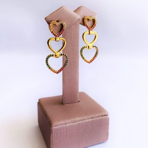 Brinco Tres Corações Cravejados