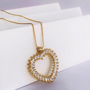 Colar Coração Grande Com Zirconias