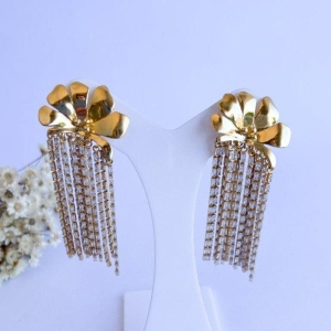 Brinco Flor com 15 Correntes Cristais