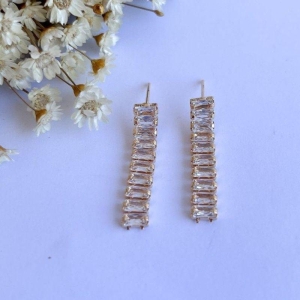 Brinco Riviera Baguete Cristal