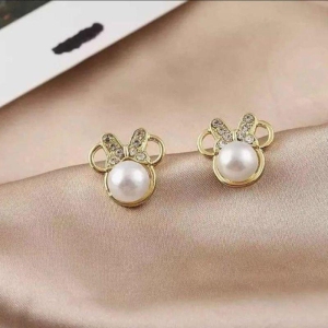 Brinco Minie com Perolas