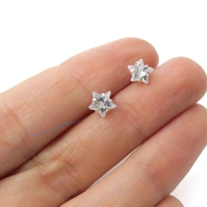 Brinco Ponto de Luz Estrela Prata