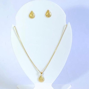 Conjunto Gota Fosca Trabalhada Ouro
