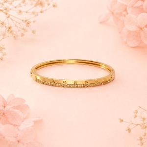 Pulseira Bracelete Inspiração Cravejado