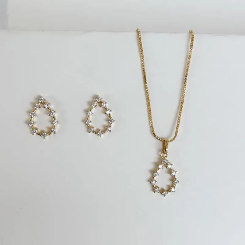 Conjunto Gota Vazada Cristal