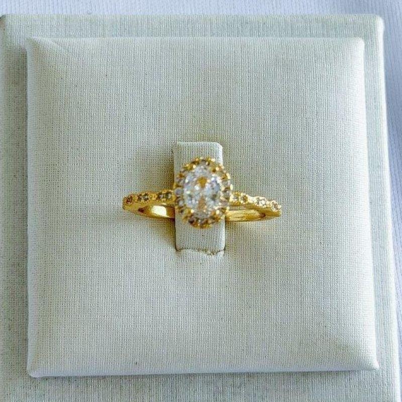 Anel Solitario Luxo Desing Princesa Ouro