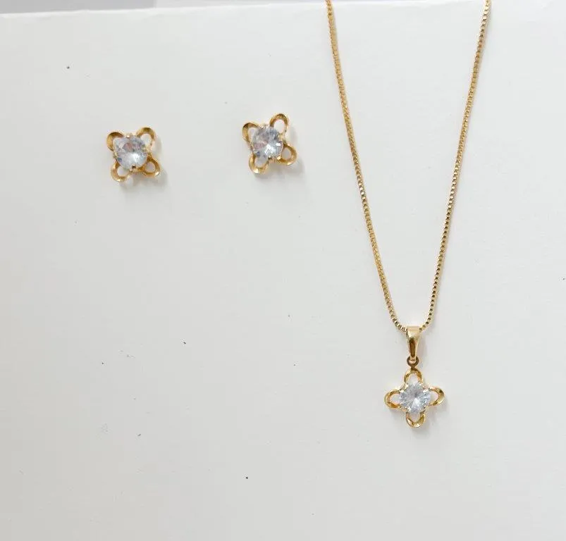 Conjunto Flor e Zirconia ao Centro