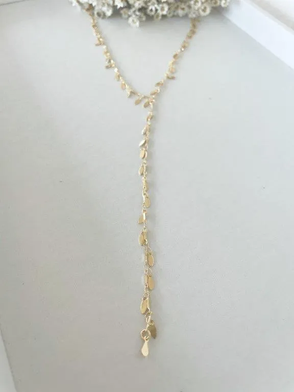 Colar Gravata Mini Folhas