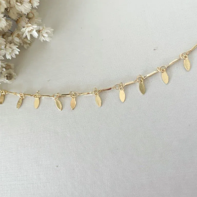 Colar Gravata Mini Folhas