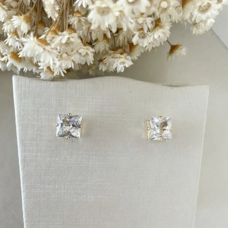 Brinco Zirconia Quadrada Pequeno