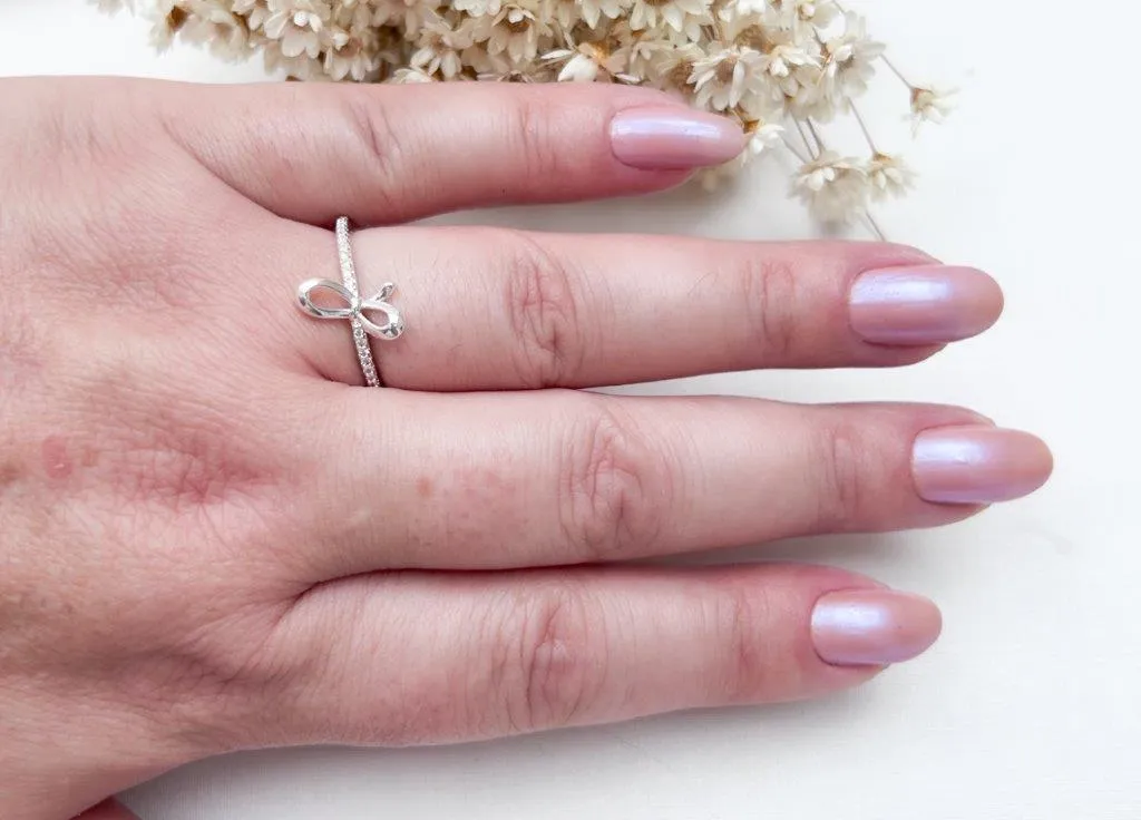Anel Laço Liso e Microzirconias