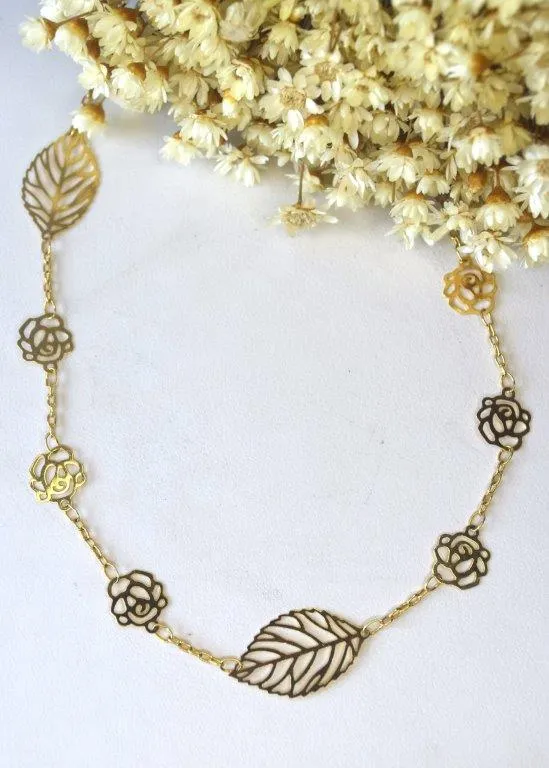Colar Longo Folhas e Flores
