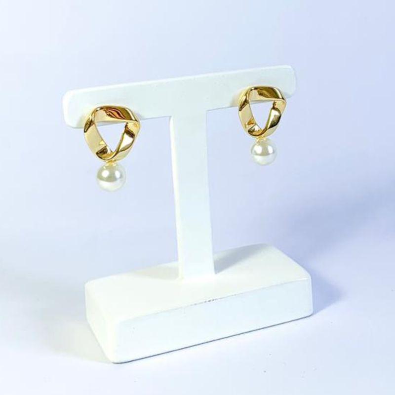 Brinco Triangulo Orgânico c/ Pérola Ouro