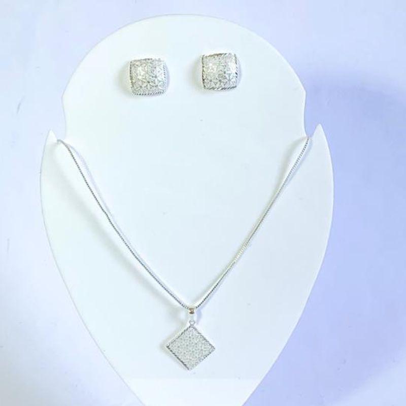 Conjunto Quadrado Trabalhado Prata