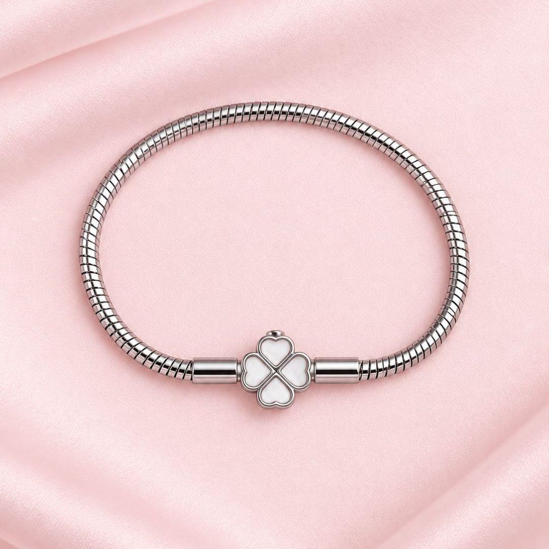 Berloque Pulseira Fecho Trevo